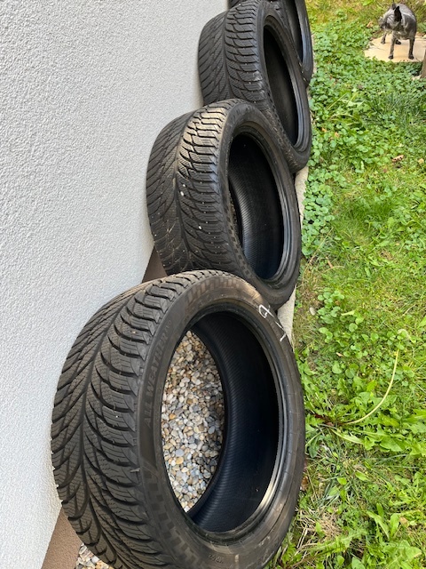 Zimné pneumatiky MATADOR 225/45R17