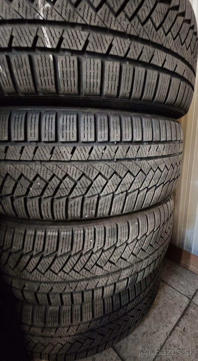 Zimné pneumatiky 225/40R18 92V XL Continental