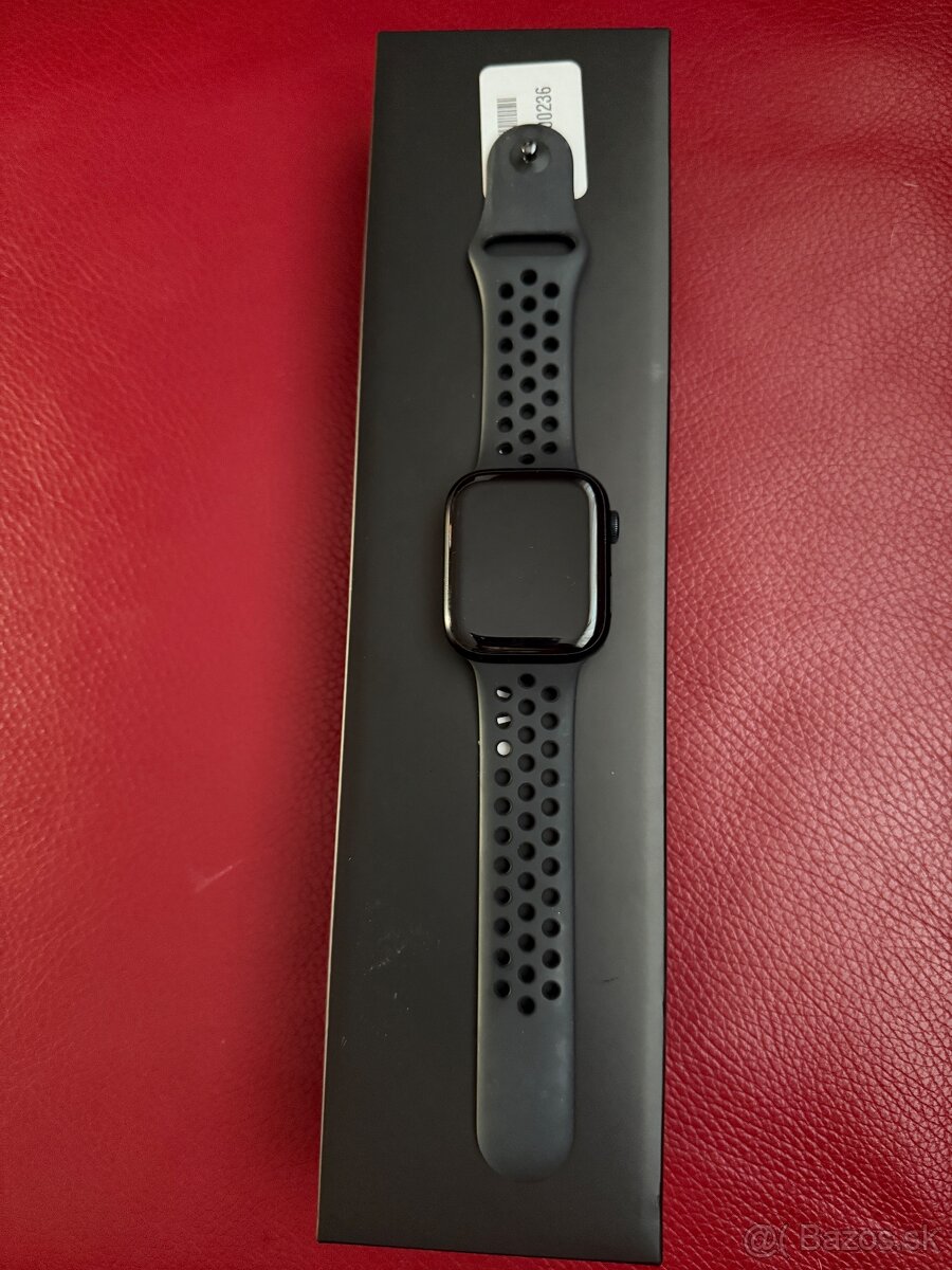 APPLE WATCH Series 7 Nike 45mm