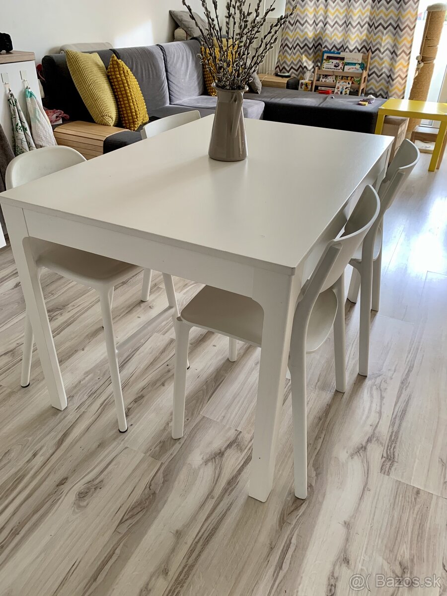 Rozkladací jedálenský stôl EKEDALEN IKEA