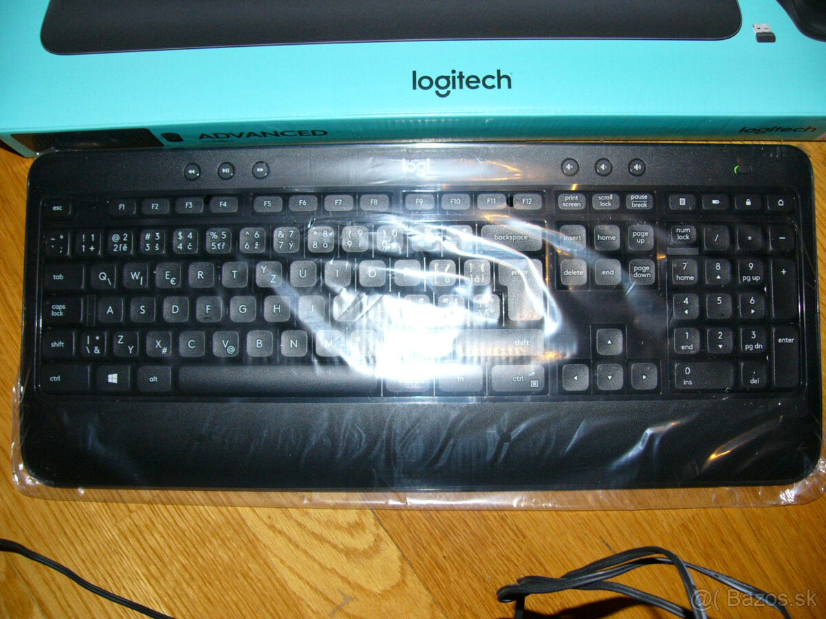 Predám úplne novú bezdrôtovú klávesnicu s myšou Logitech.