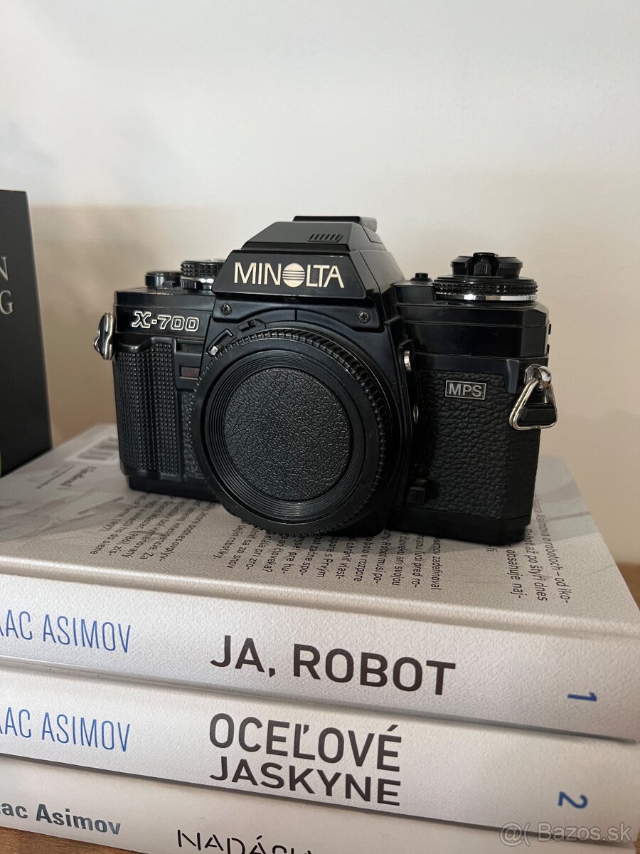 Minolta X-700