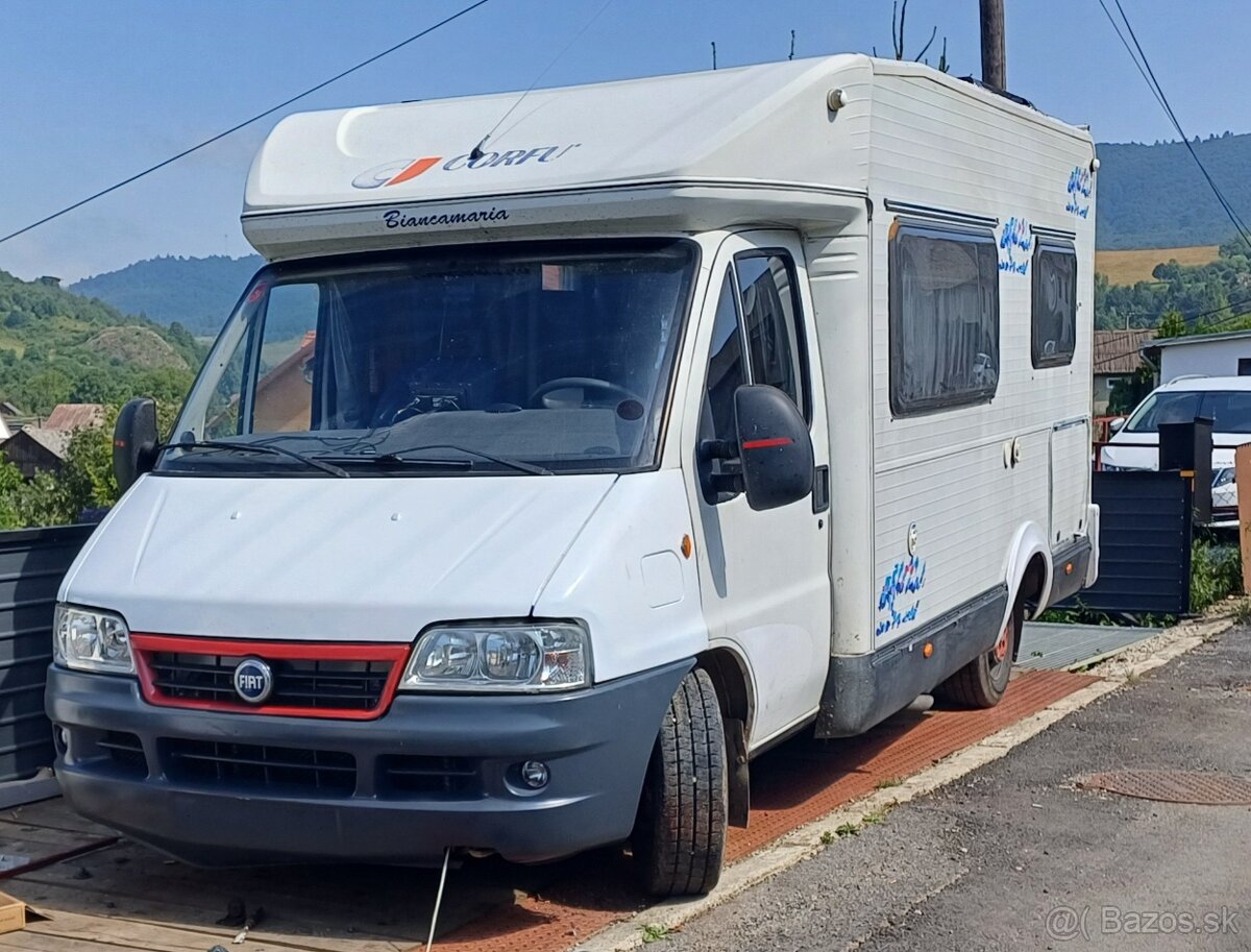 Predám obytné auto autokaravan polointegral