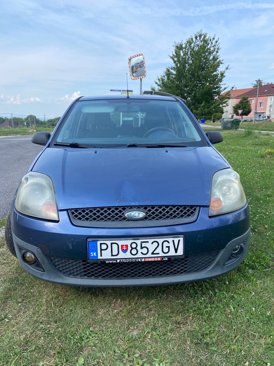 Fiesta benzín 1,3-51kW,STK a EK apríl 2026 .