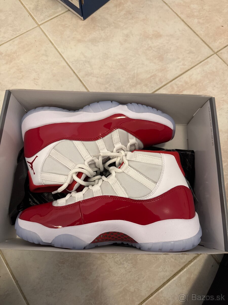 Jordan 11 cherry