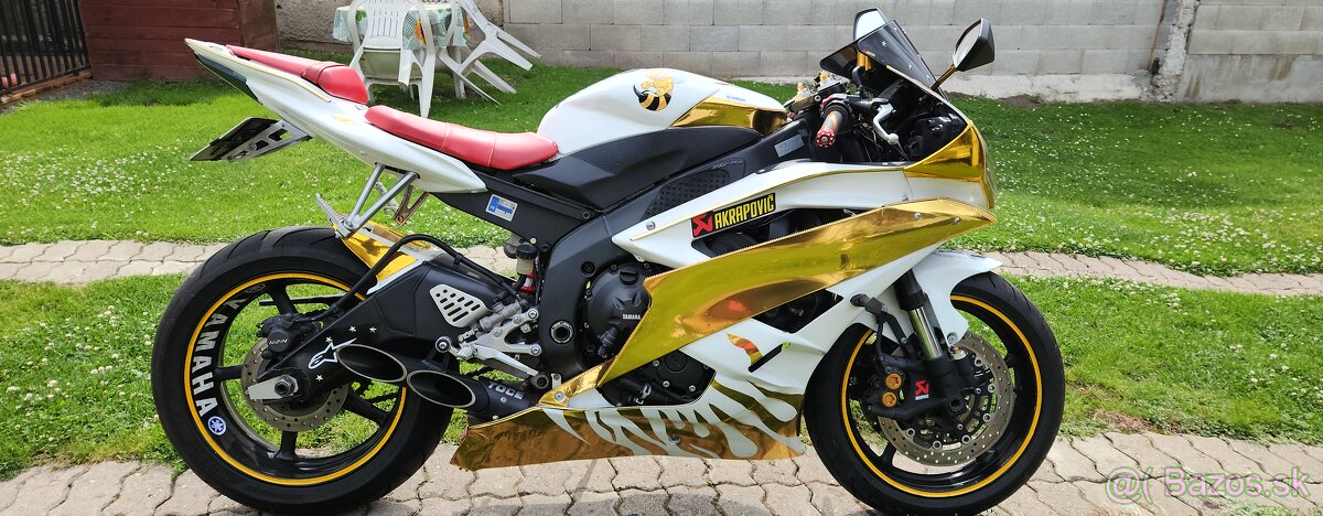 Yamaha R6 white/gold