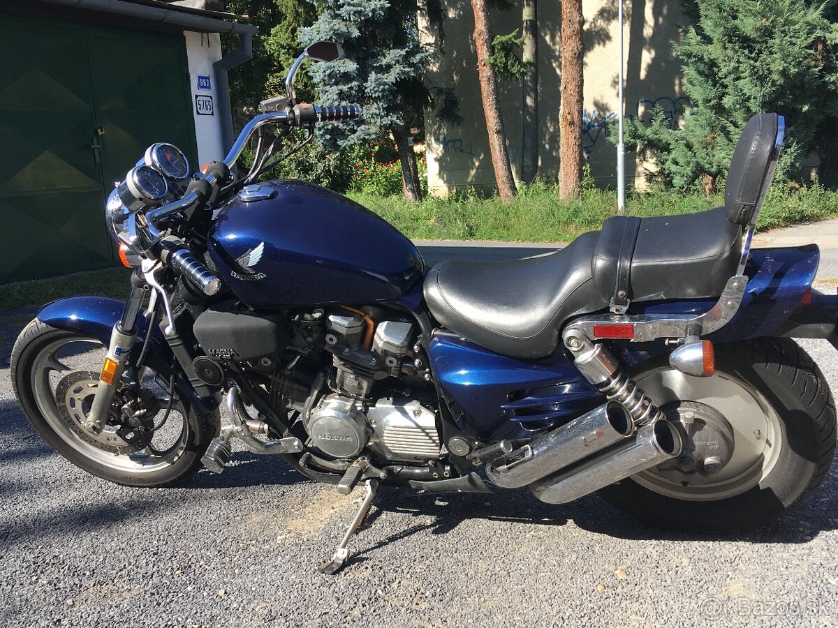 Honda Super Magna