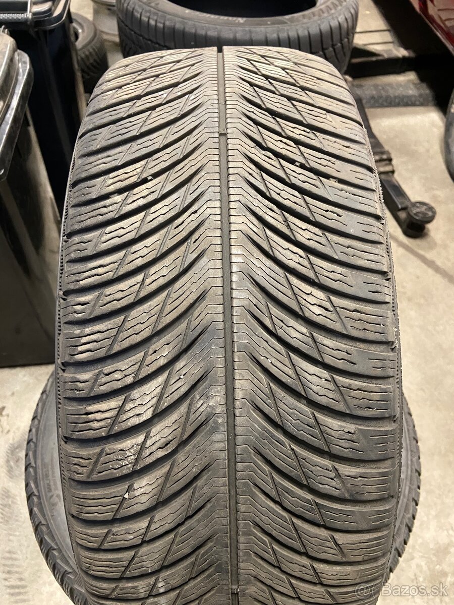 235/45 R18 Michelin Alpin 5