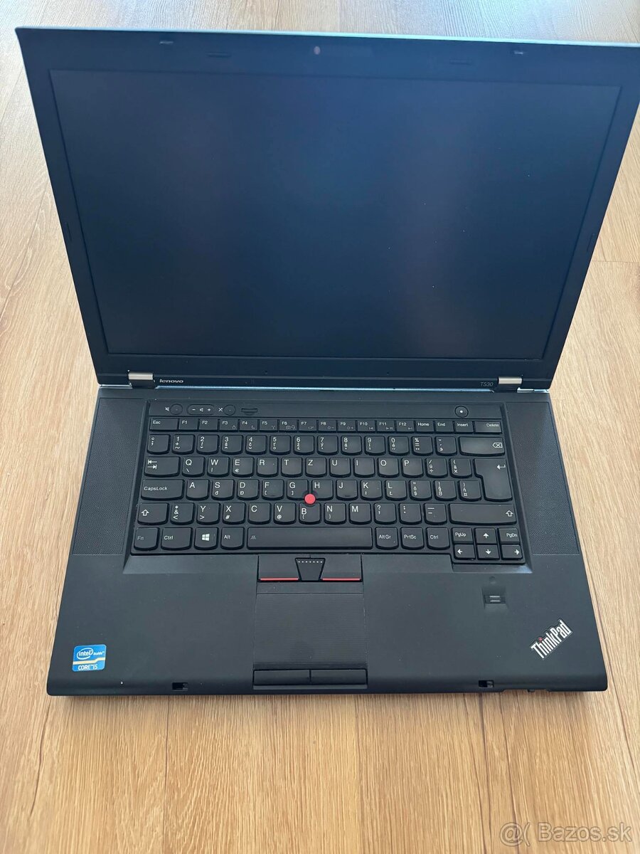 Lenovo ThinkPad T530 s dokovacou stanicou a taškou