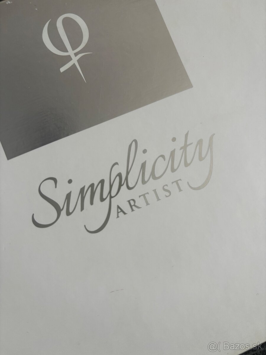 Simplicity Artist