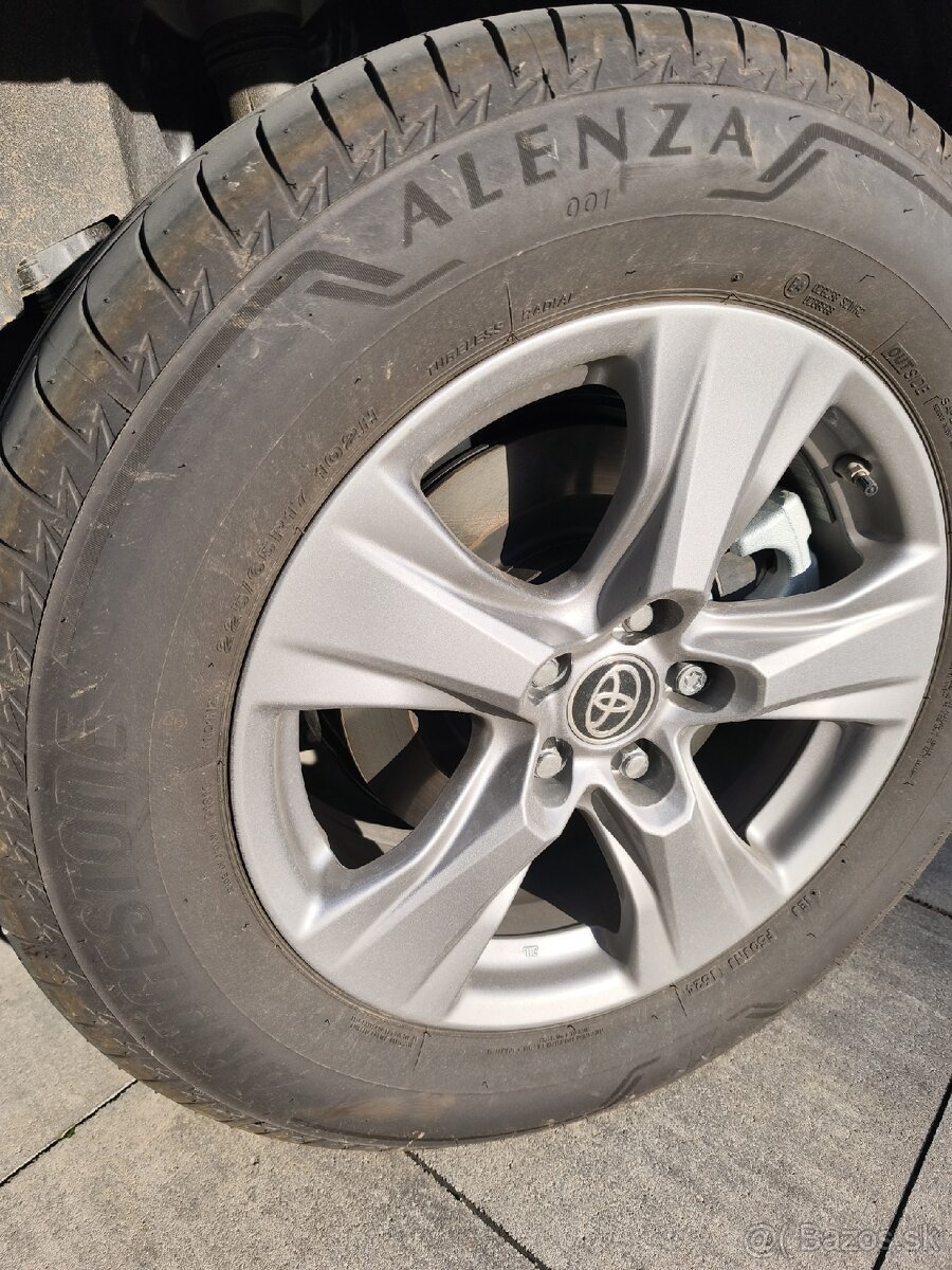 Bridgestone Alenza 225/65 R17 102H DOT 1624