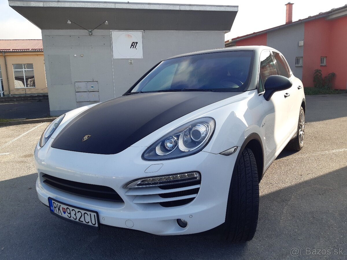 PORSCHE CAYENNE