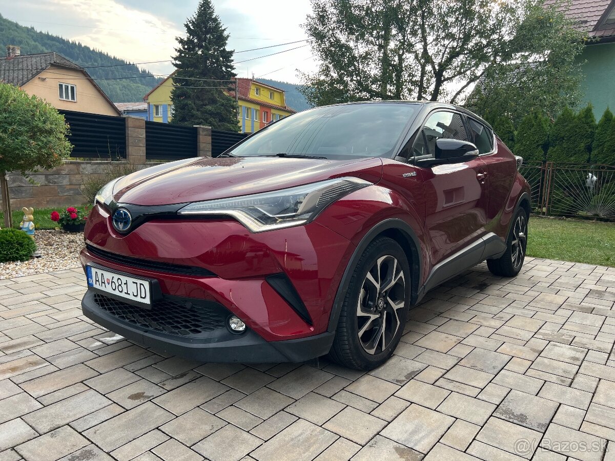 Toyota CH-R 1.8 Hybrid 2019 rok 94000 STK a EK TOP Stav