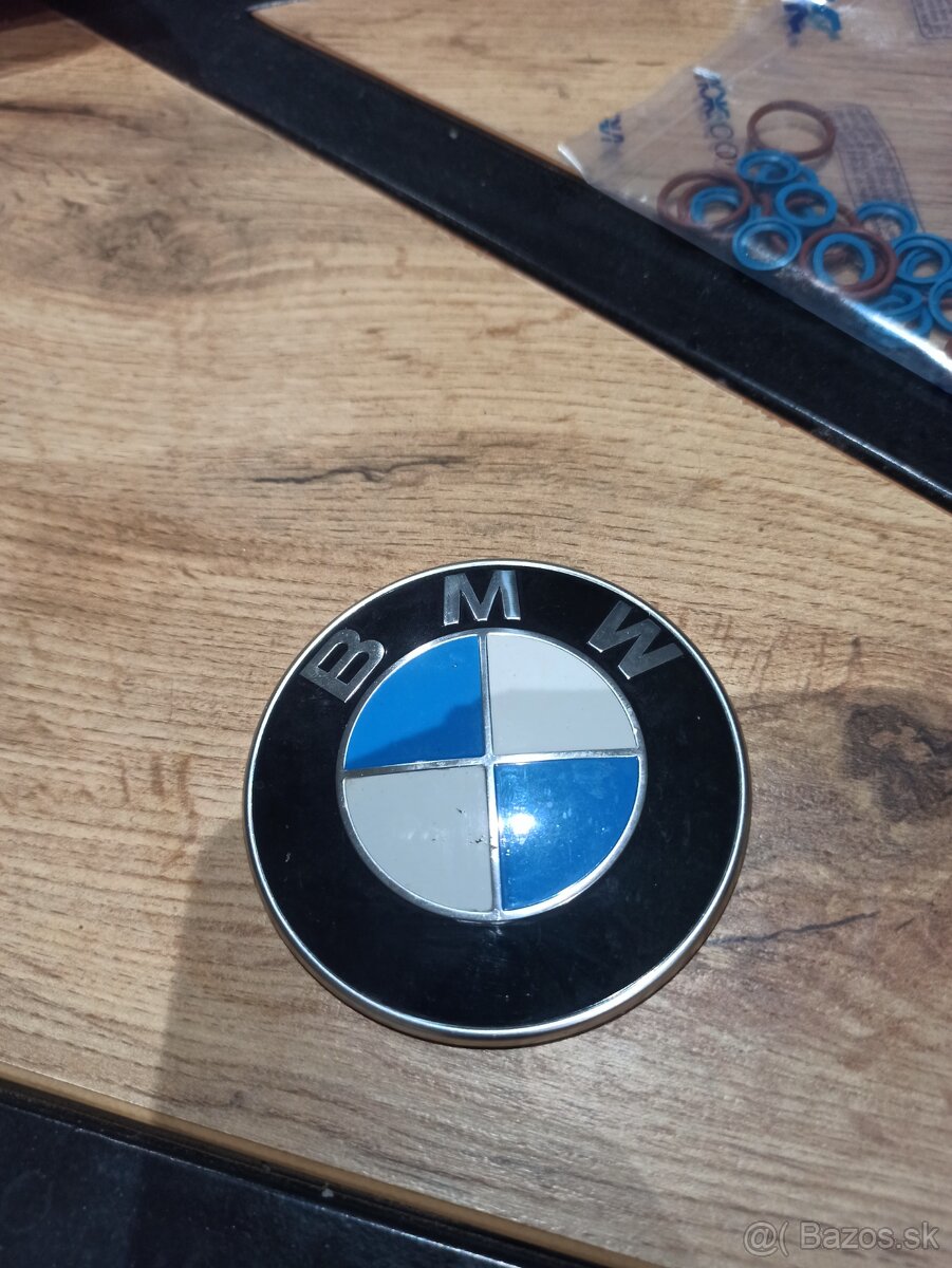 BMW Emblem  znak na kapotu nárazník  82mm