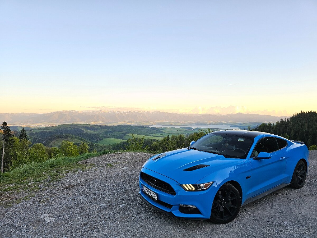 FORD MUSTANG 5.0 GT full výbava