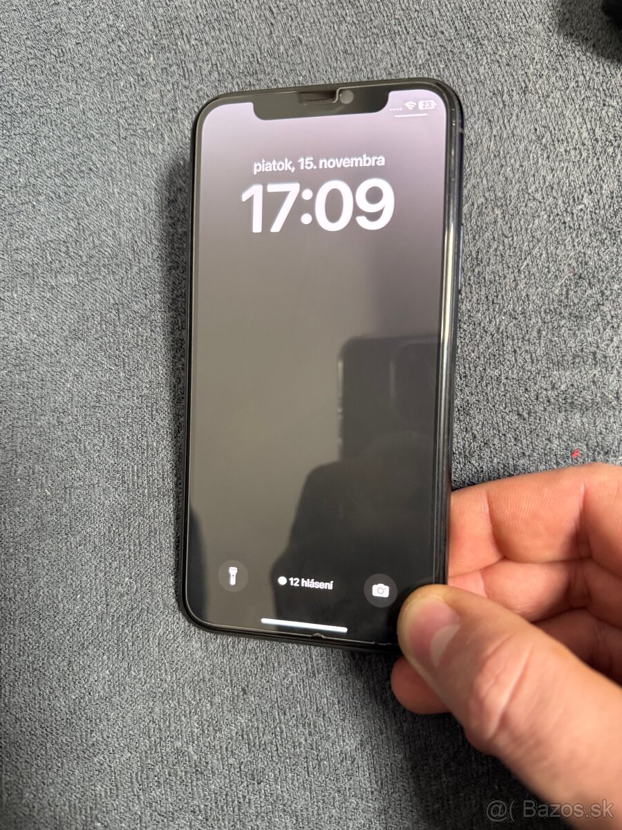 Predám iPhone 11 PRO 64 GB midnight green