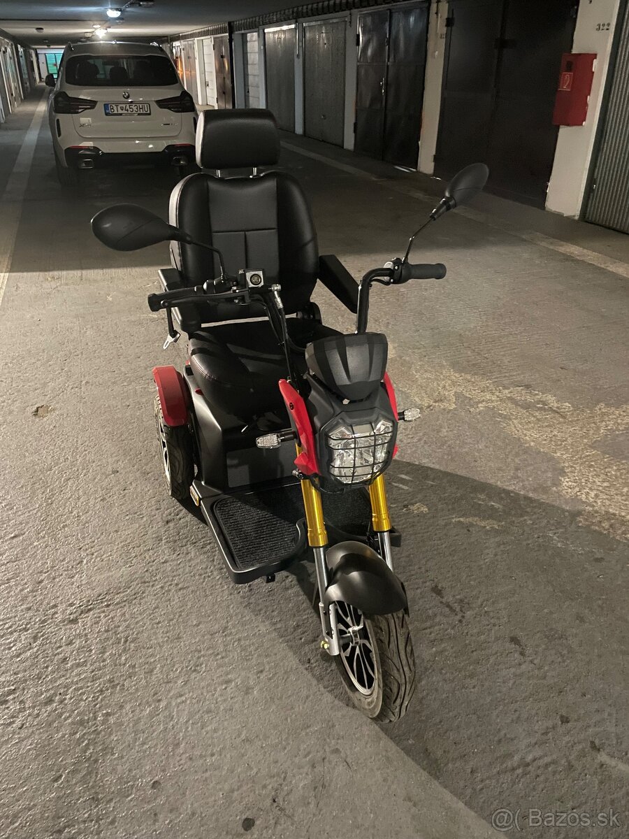 Trojkolesový elektrický vozík Harley Shoprider 779XLS