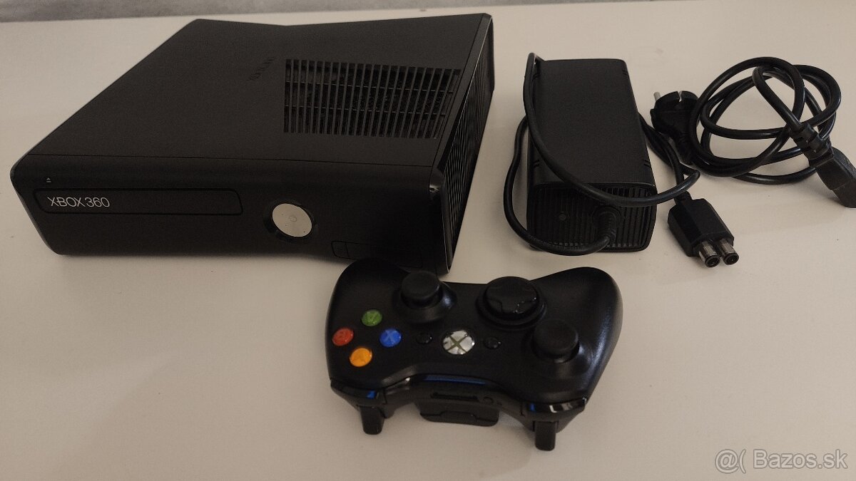 XBOX 360 S, s hrami v konzole