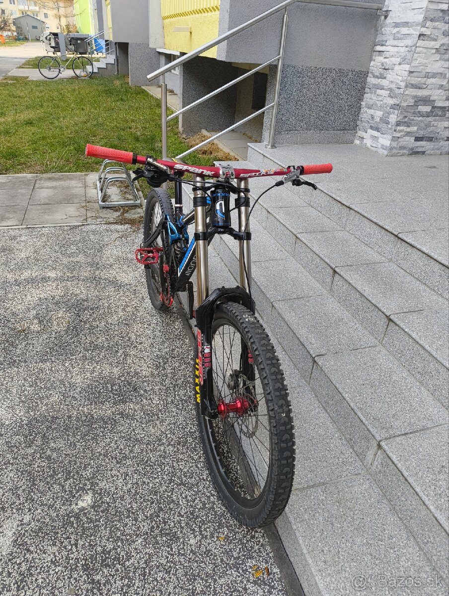 Mondraker Summum Pro Team