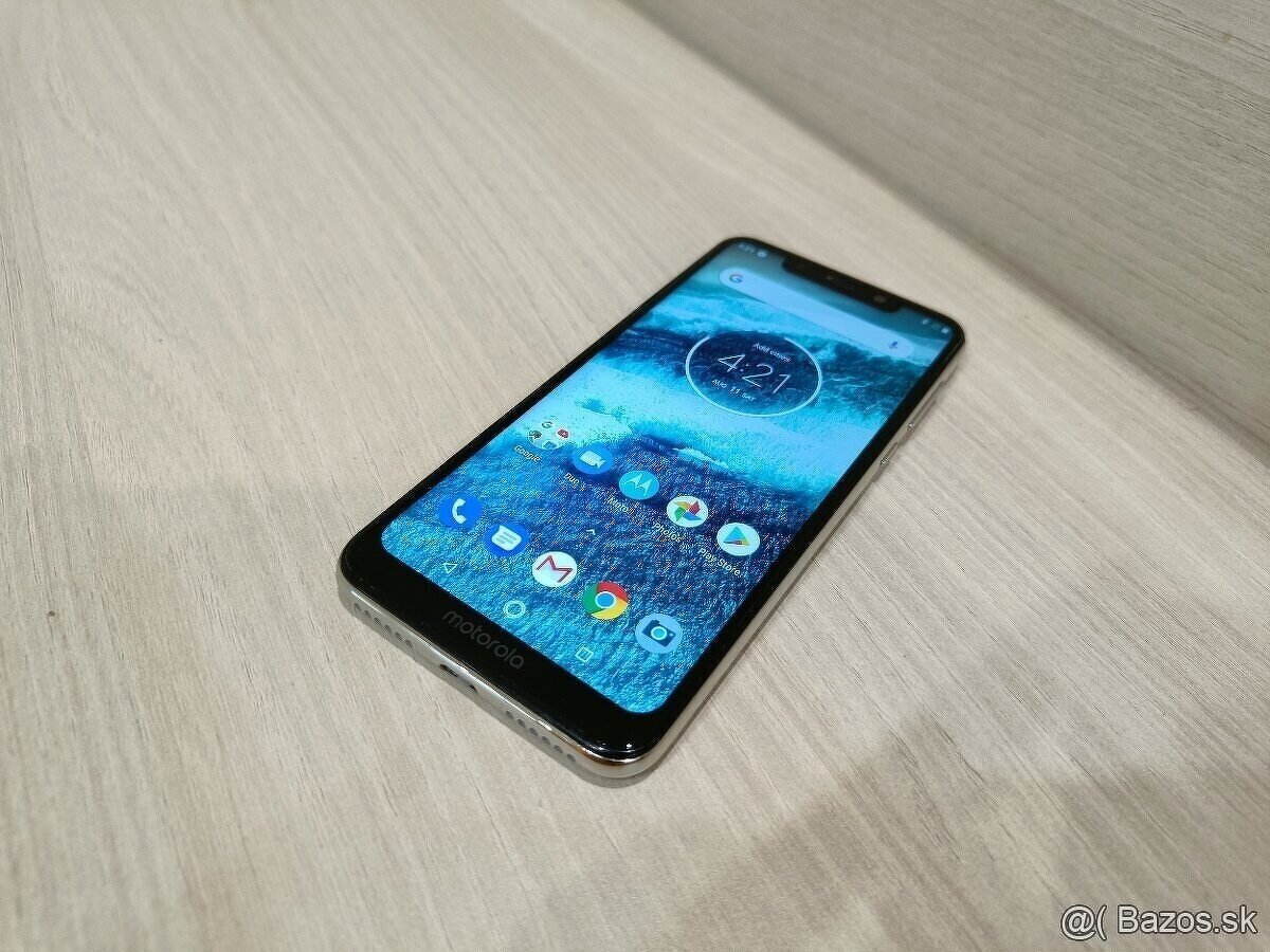 Motorola One 4/64 GB (XT1941-4)