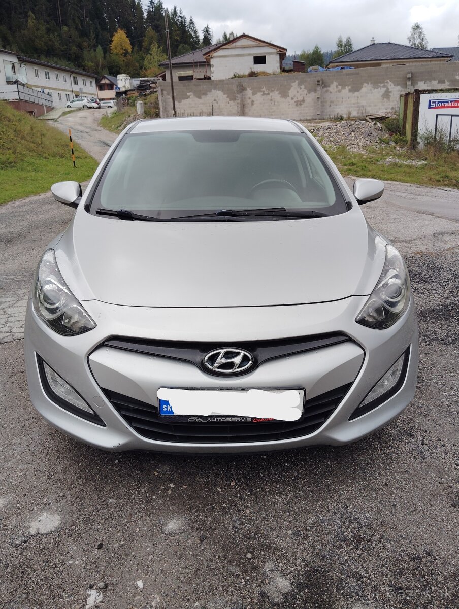 hyundai i30, r.2012, 1.6. benzin, automat 6st