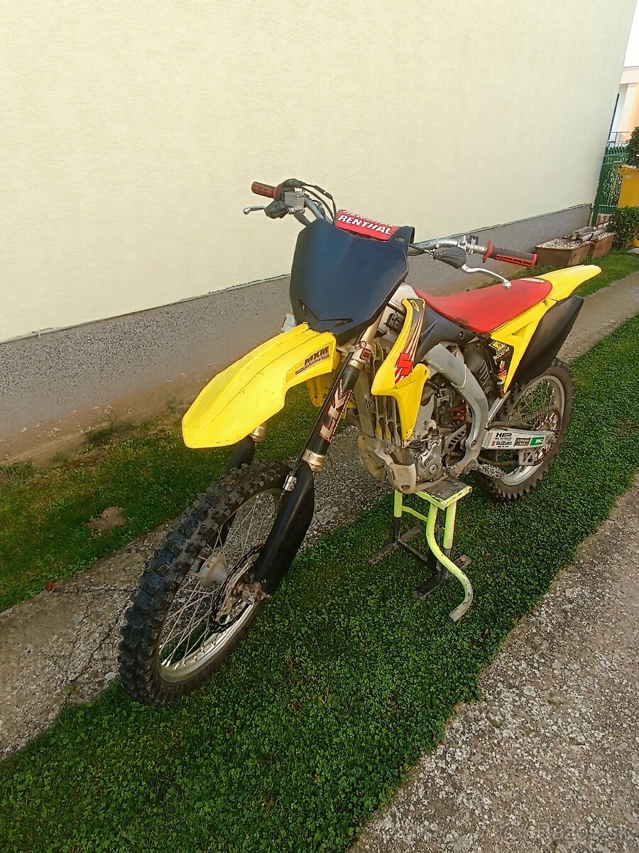 Suzuki rmz 250