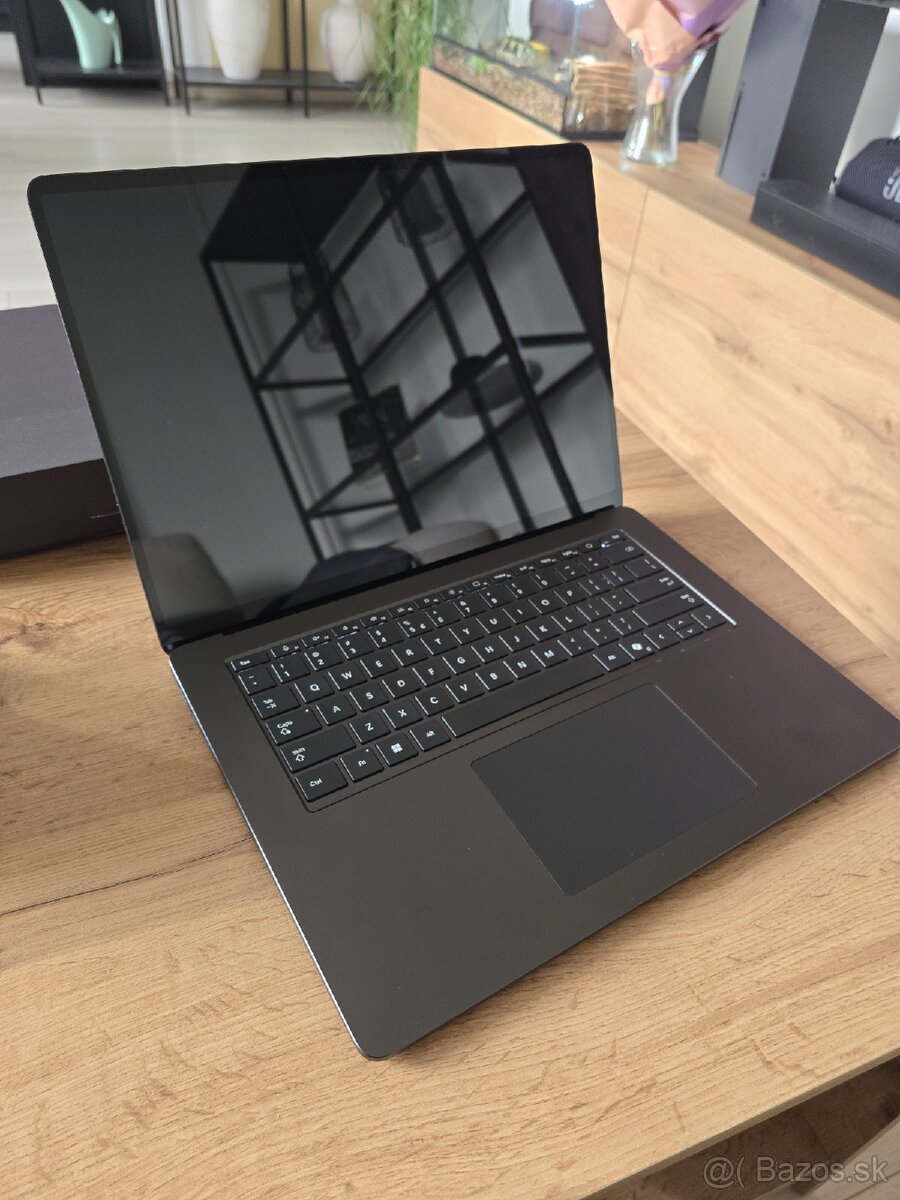 Microsoft Surface Laptop 7 Copilot + PC