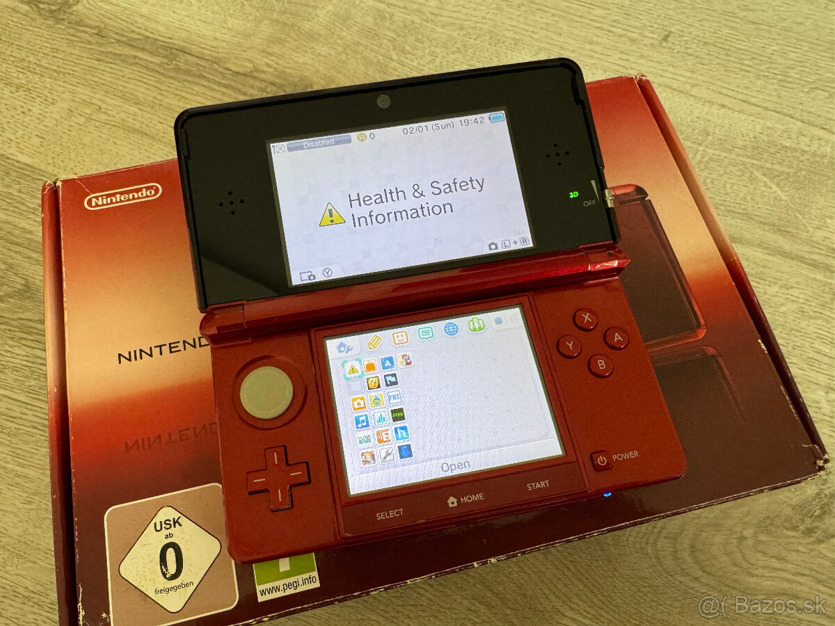 Nintendo 3DS metalické červené