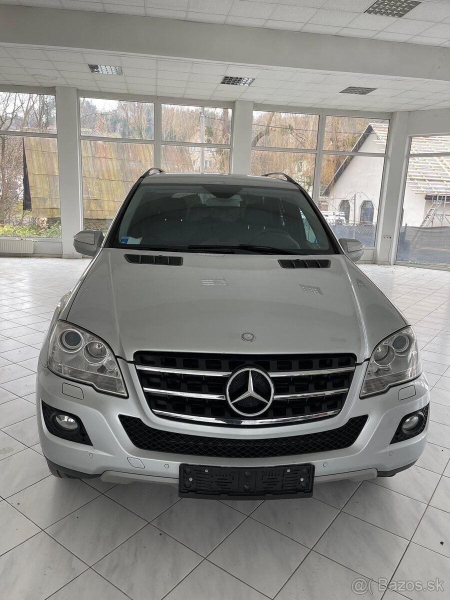 Mercedes-Benz ML350CDi, TLUMIČE+PRUŽINY, 4x4