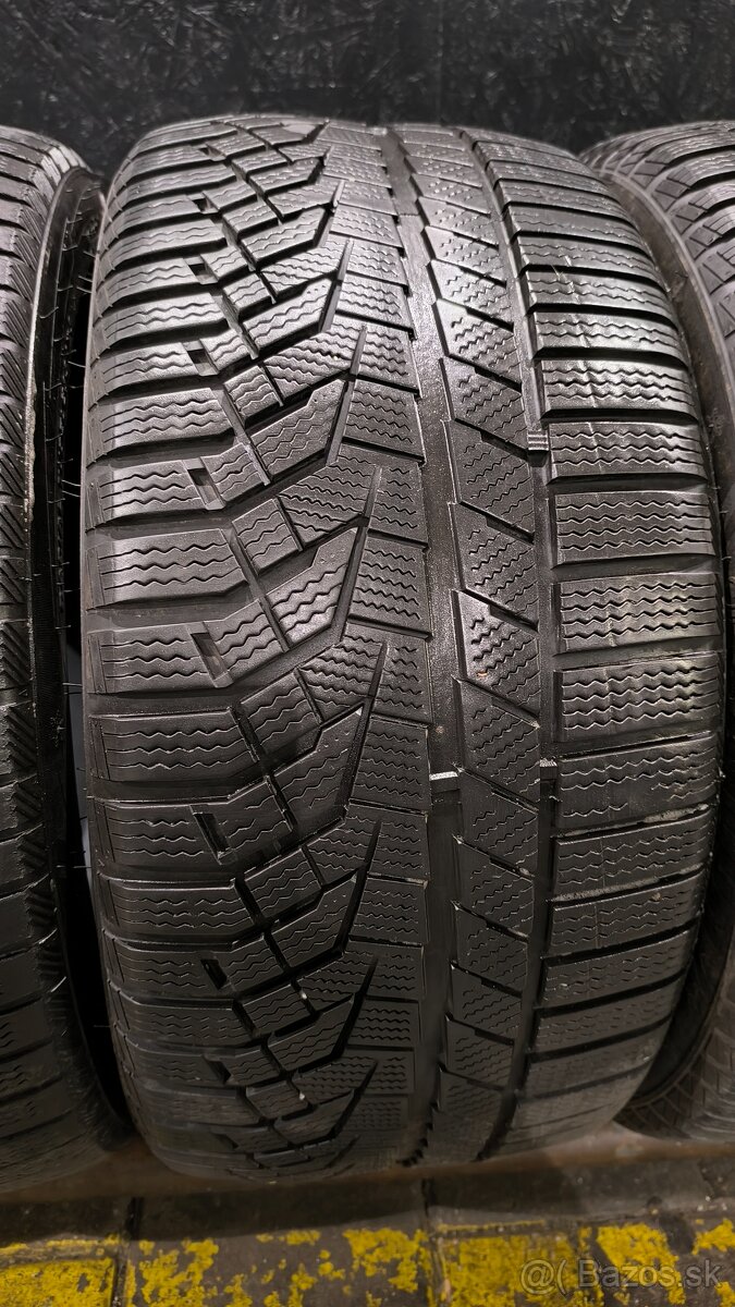 255/40 R18 Sailun zimne pneumatiky