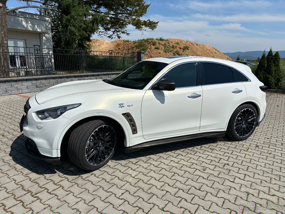 INFINITI FX VETTEL BRABUS LIMITOVANÁ EDÍCIA 150 KUSOV