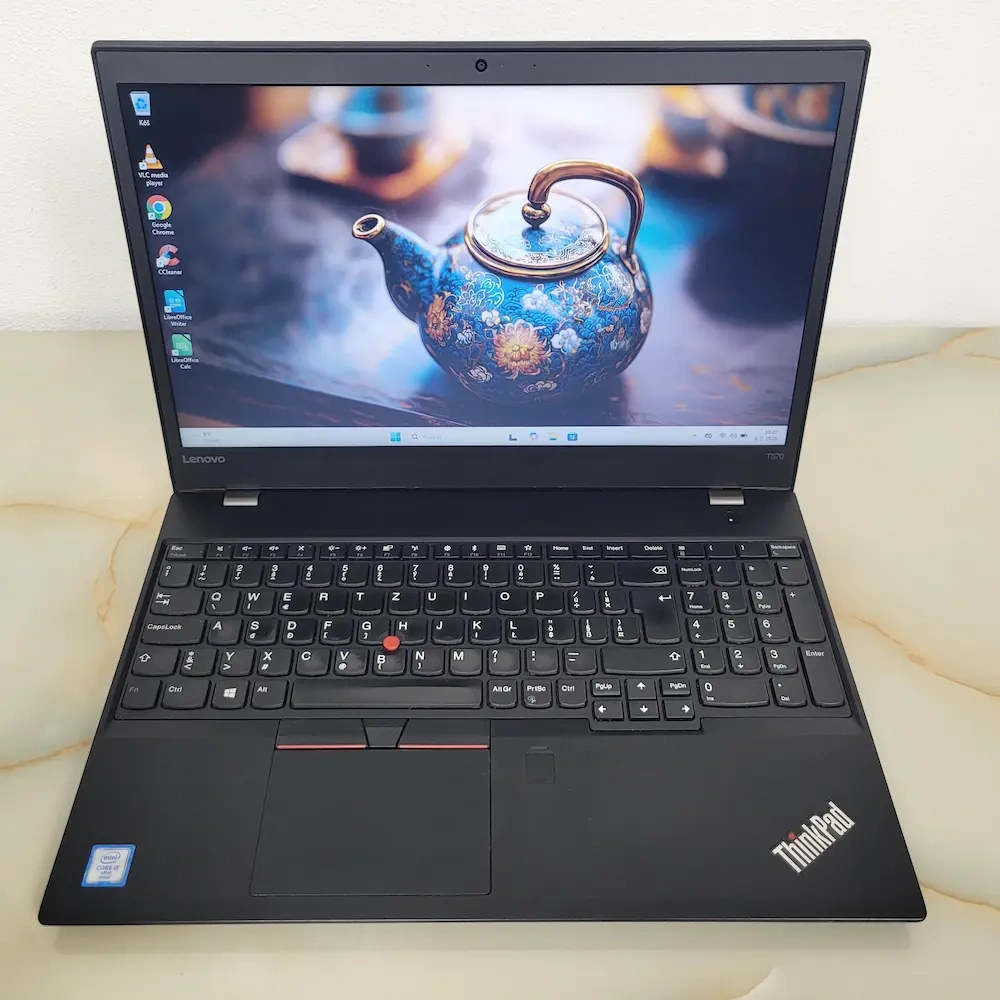 Lenovo T570 i5-6300U 16GB 240GB WD SSD Win11