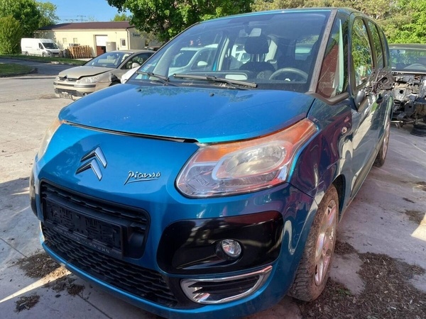 Rozpredám na diely Citroen C3 Picasso 1.4i 8FS