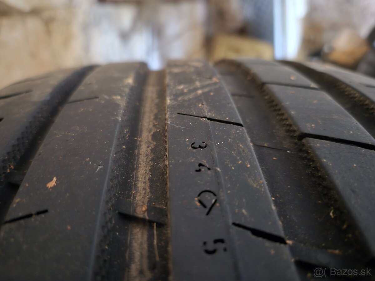 Ford Kuga 235/55 R17