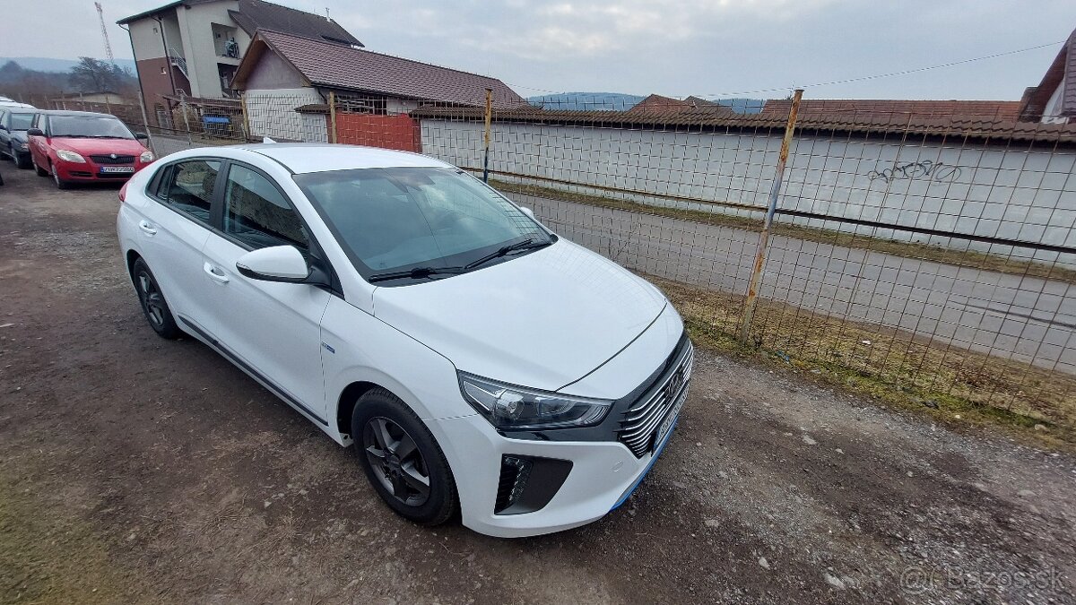 Hyundai Ioniq 1.6 Hybrid BA + Elektrika, 77 kw, A6, 2017