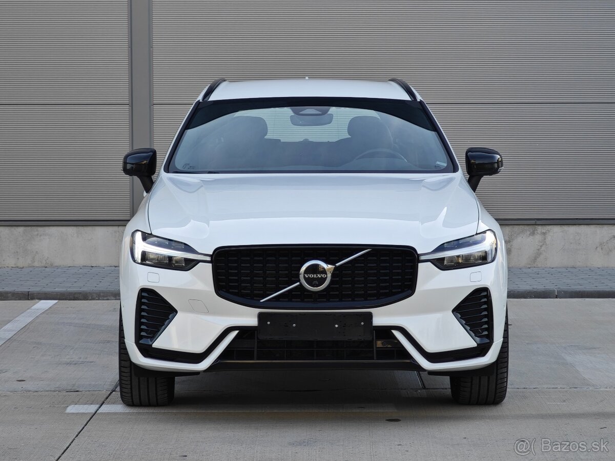 Volvo XC60 B5 R-Design AWD Benzín 2022