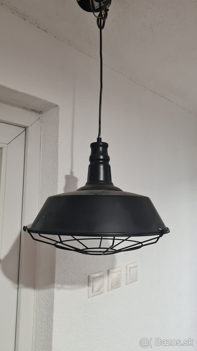 Predám závesnú lampu Kronos 36 cm