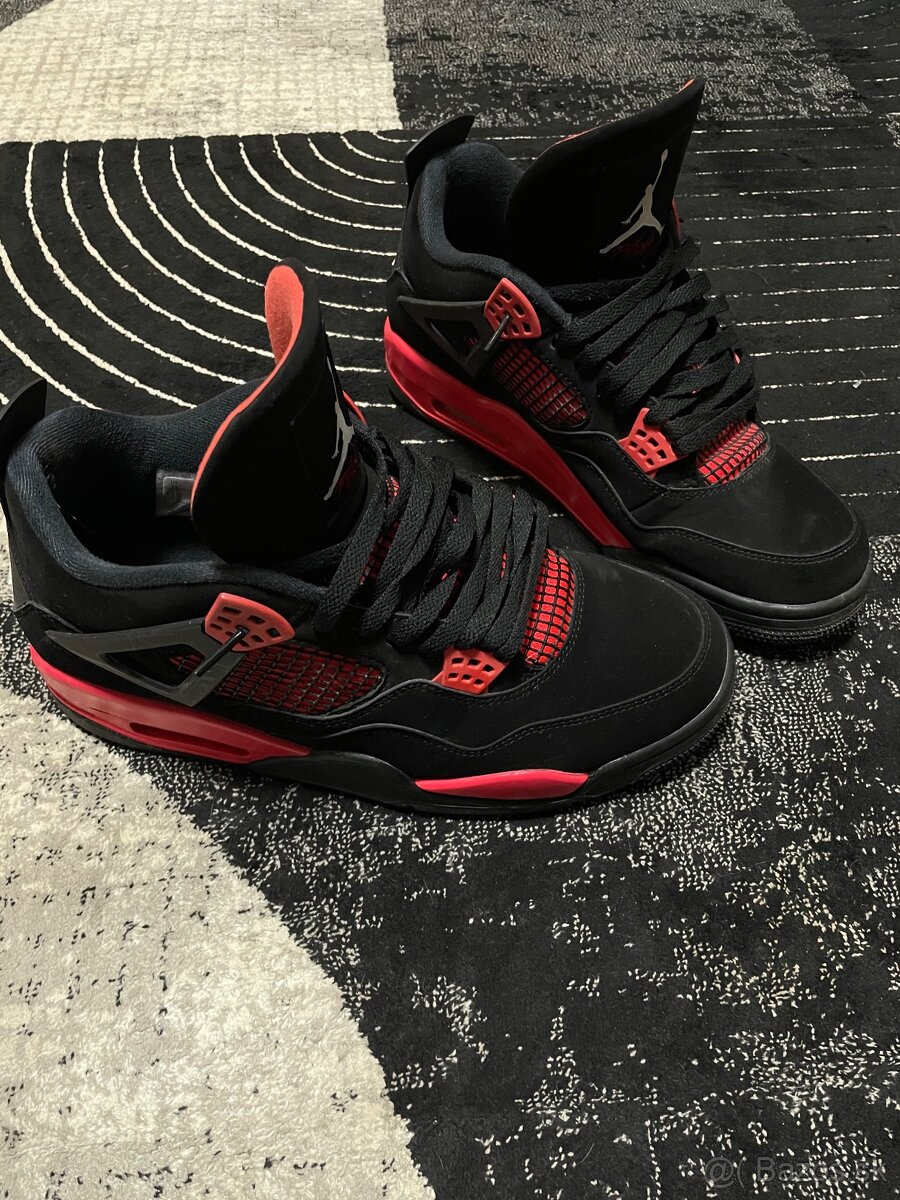 Air Jordan 4 Red Thunder