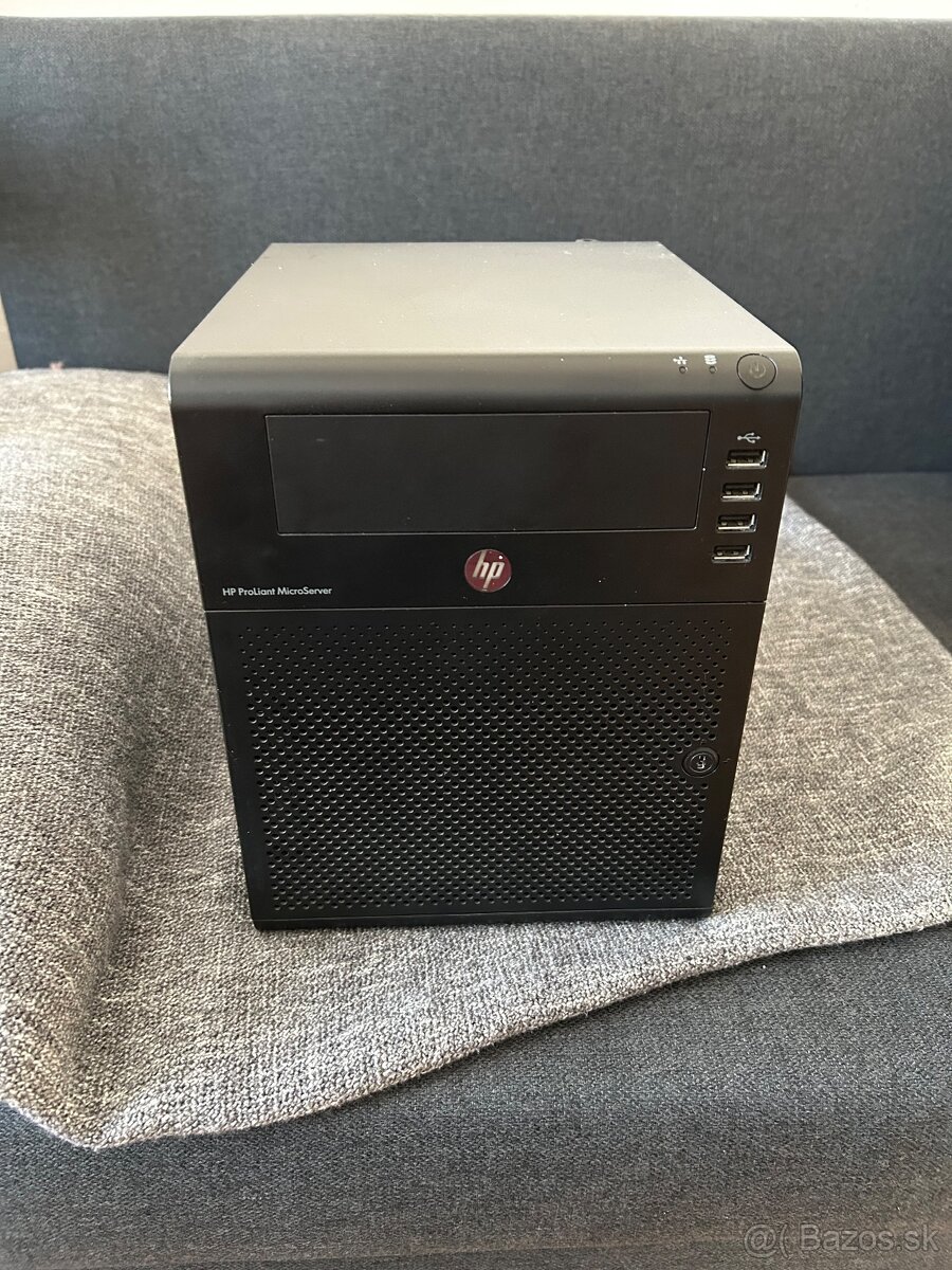 HP Proliant MicroServer G7