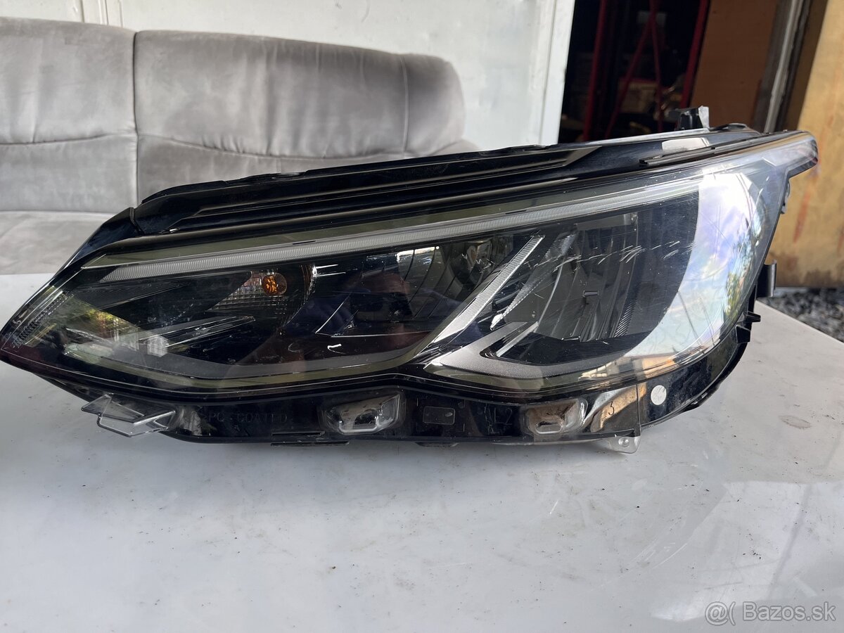 Predný ľavý svetlomet vw golf 8 full led