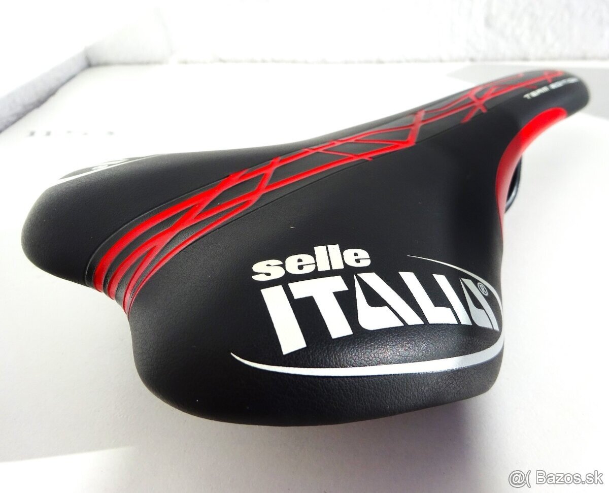 SELLE ITALIA SLR TEAM PRO EDITION CARBON | N O V É