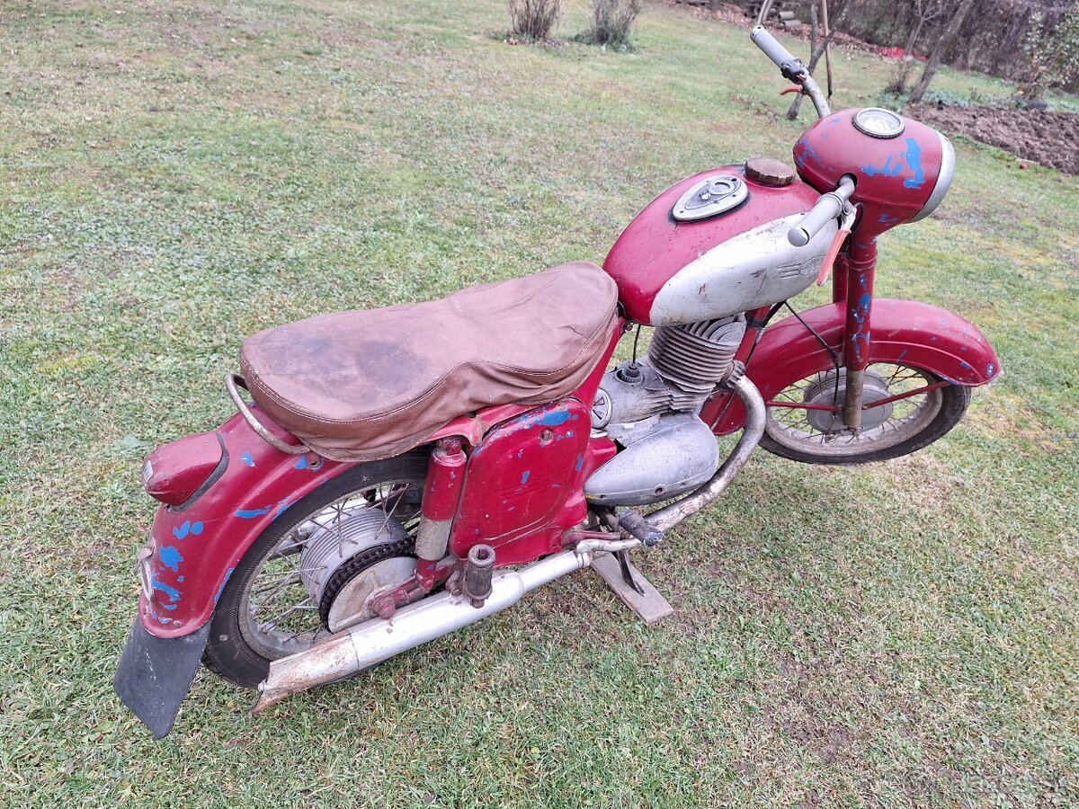 Jawa 250 / 353