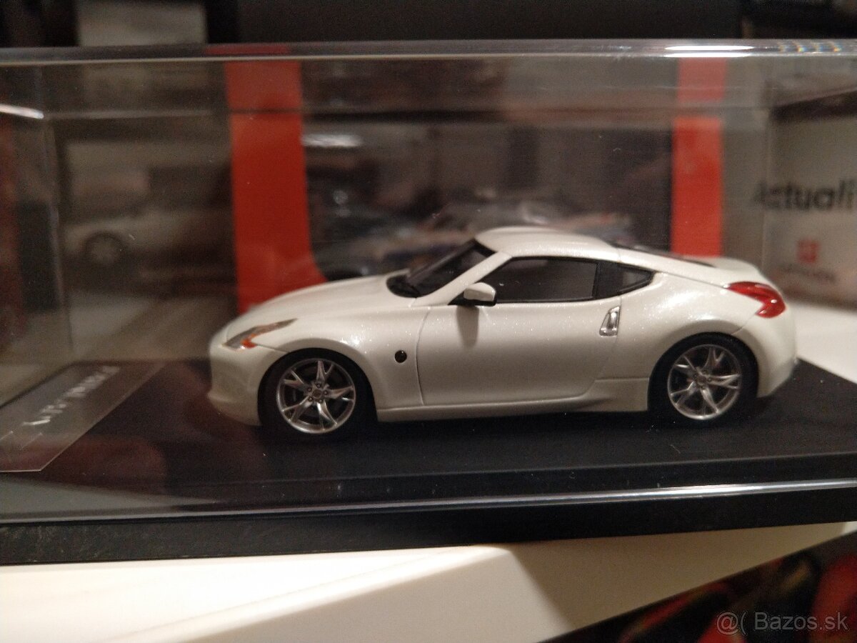 Nissan 370z 1:43 model auta Hpi autoart