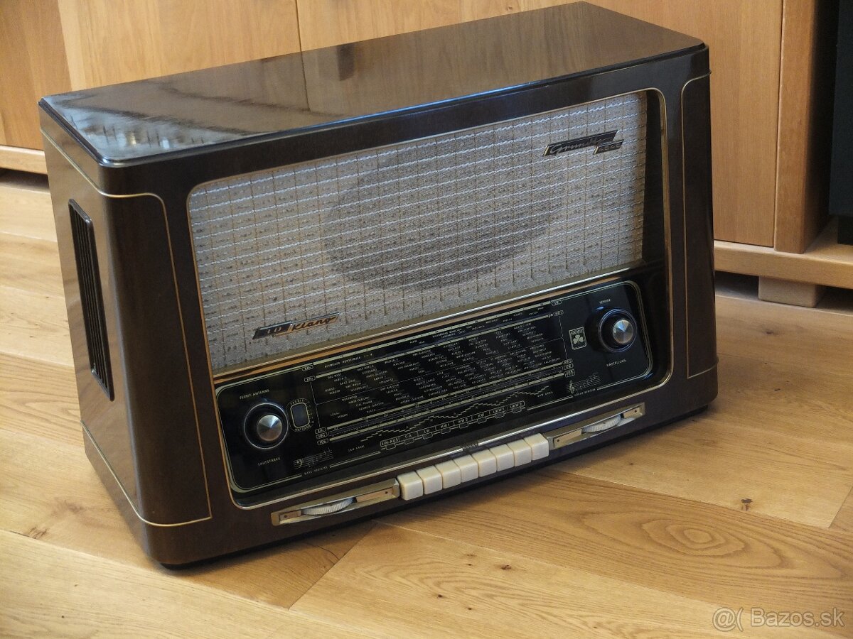 GRUNDIG 4040W/3D--pro znalce velmi vzácný model..