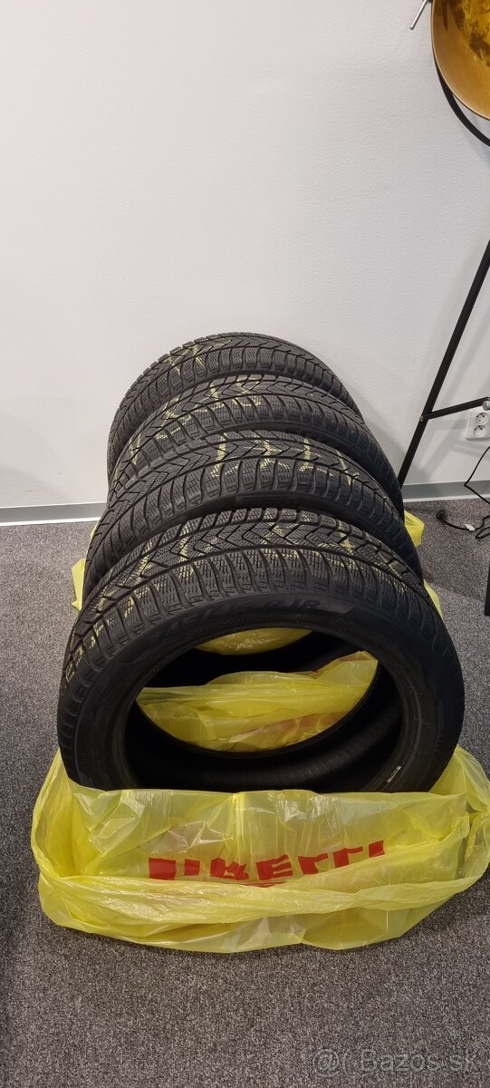 Zimné pneu 245x45 R18 PIRELLI WINTER SOTTOZERO 3 100V XL M+S