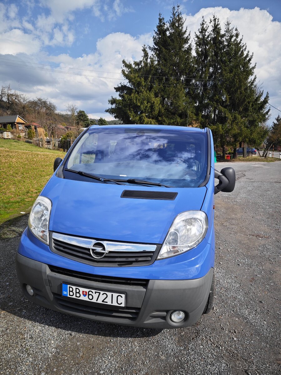 predám OPEL VIVARO 2,0 84kw, automat len 130tisic