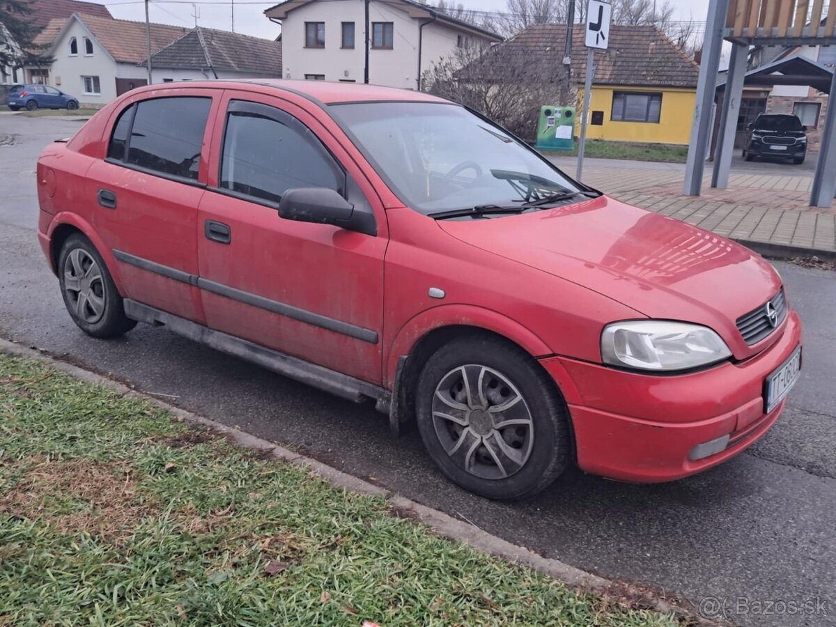 Predam opel astra 1.6benzin