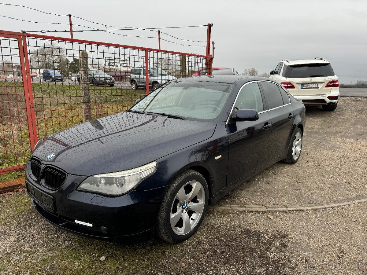 BMW 520i