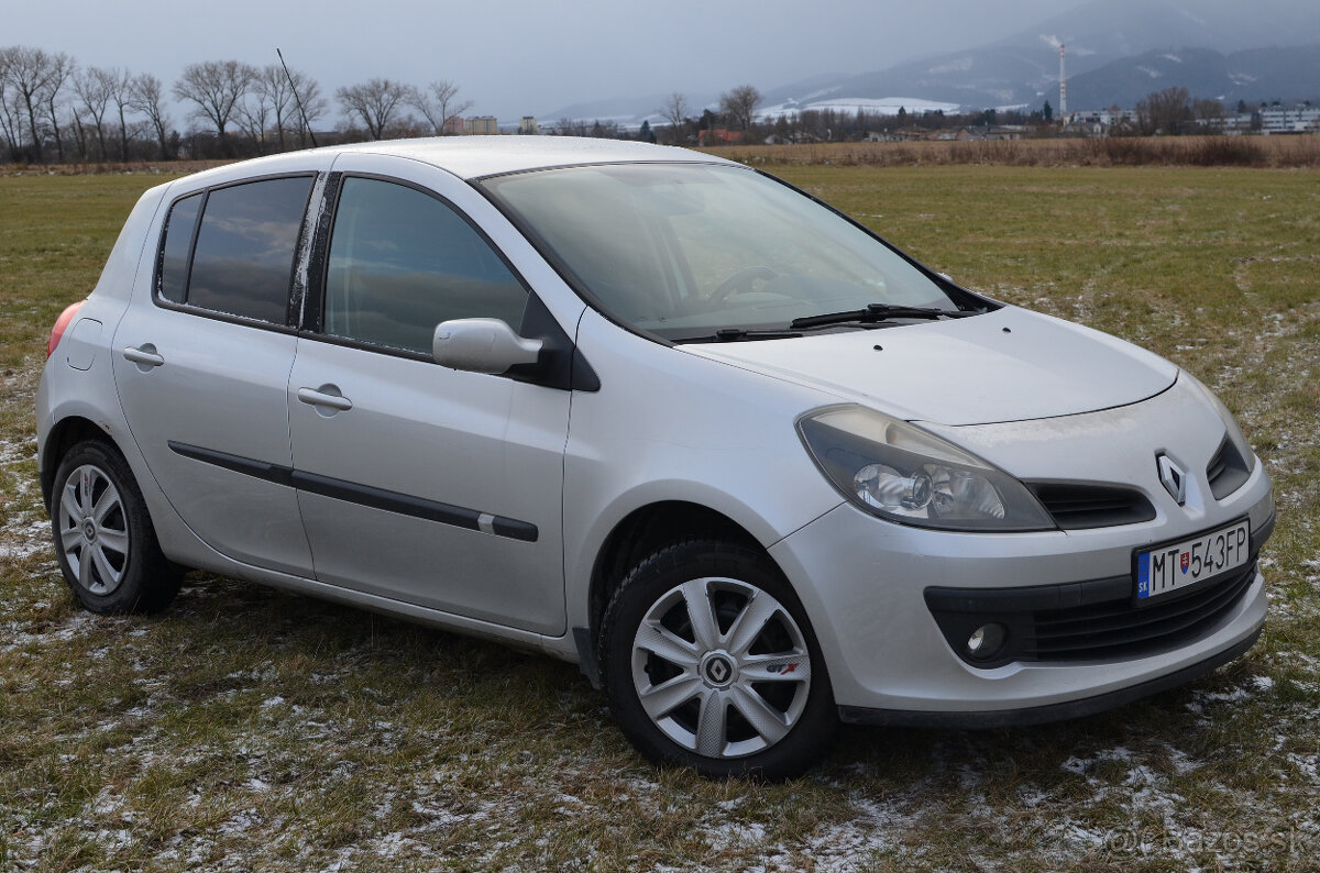 RENAULT CLIO 1.4 BENZÍN 72KW