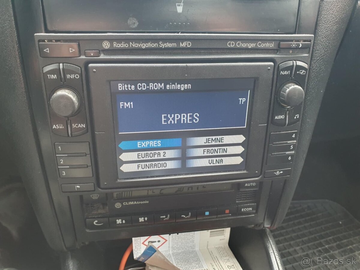 Auto radio